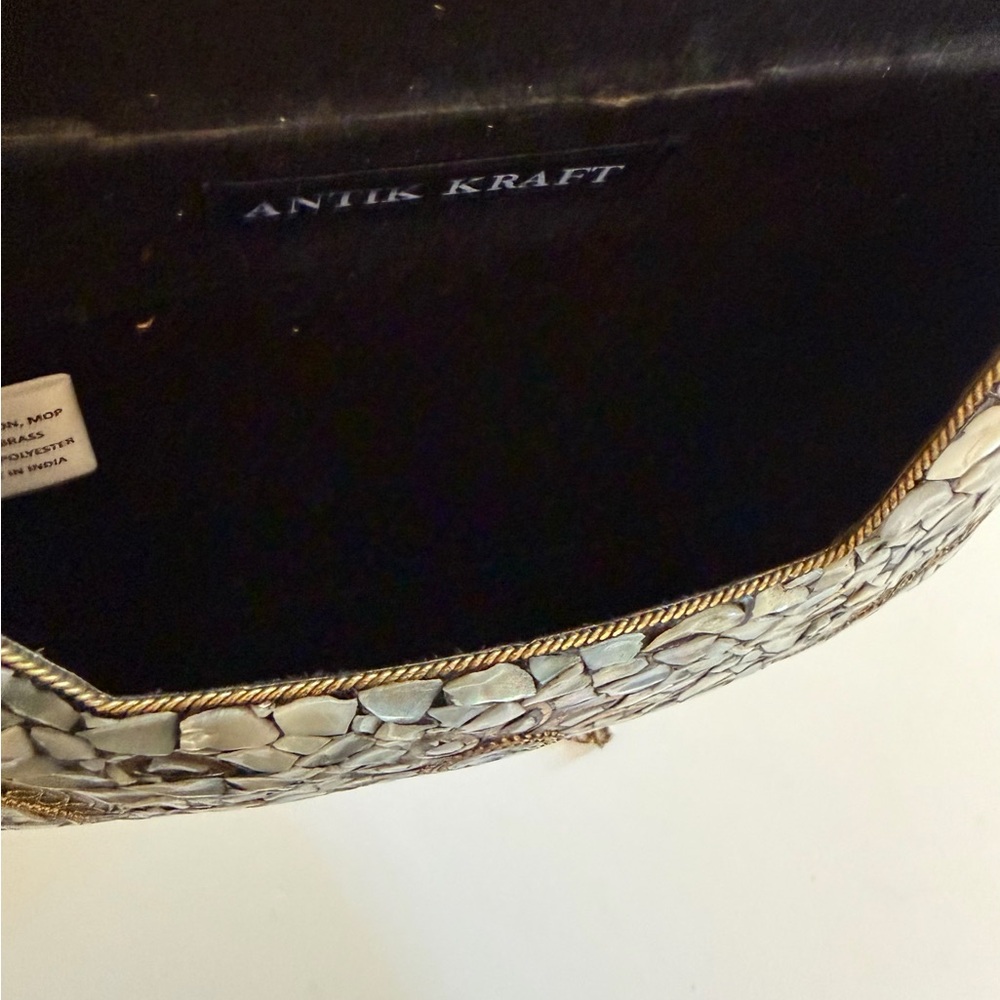 Antik Kraft Mosaic Mother of Pearl Clutch with Gold Accents - Picture 4 of 4